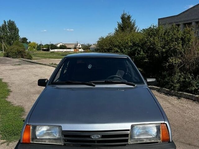 Сірий ВАЗ 2109, об'ємом двигуна 1.6 л та пробігом 200 тис. км за 2000 $, фото 1 на Automoto.ua