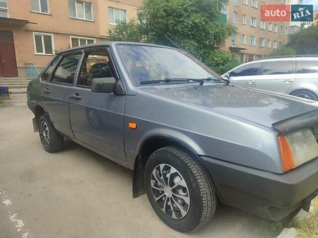 Серый ВАЗ 2109, объемом двигателя 1.6 л и пробегом 182 тыс. км за 2000 $, фото 1 на Automoto.ua