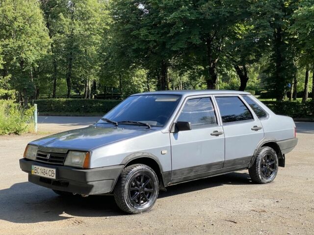 Серый ВАЗ 2109, объемом двигателя 1.6 л и пробегом 200 тыс. км за 999 $, фото 1 на Automoto.ua