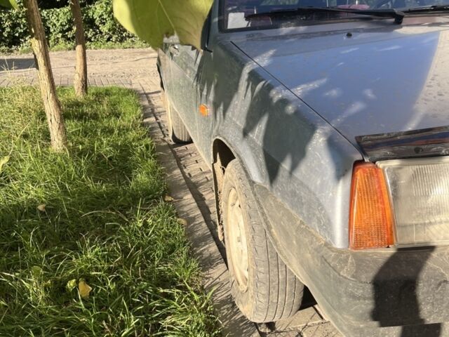 Сірий ВАЗ 2109, об'ємом двигуна 1.6 л та пробігом 246 тис. км за 2000 $, фото 1 на Automoto.ua