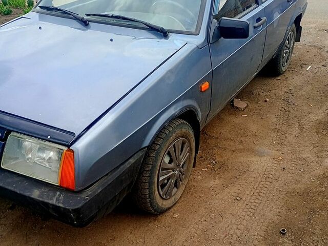 Серый ВАЗ 2109, объемом двигателя 1.6 л и пробегом 211 тыс. км за 1400 $, фото 1 на Automoto.ua