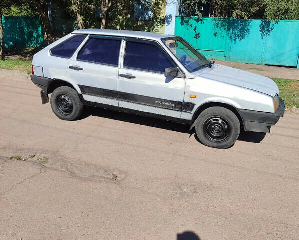 Серый ВАЗ 2109, объемом двигателя 1.6 л и пробегом 300 тыс. км за 1200 $, фото 1 на Automoto.ua