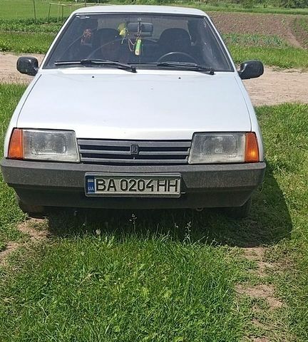 Серый ВАЗ 2109, объемом двигателя 1.6 л и пробегом 200 тыс. км за 2000 $, фото 1 на Automoto.ua