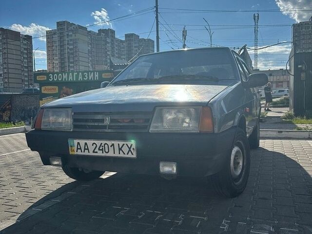 Серый ВАЗ 2109, объемом двигателя 1.6 л и пробегом 300 тыс. км за 700 $, фото 1 на Automoto.ua