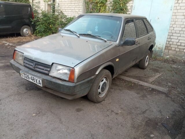 Серый ВАЗ 2109, объемом двигателя 1.5 л и пробегом 450 тыс. км за 850 $, фото 1 на Automoto.ua