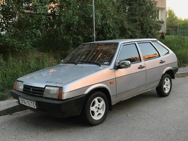 Серый ВАЗ 2109, объемом двигателя 0 л и пробегом 250 тыс. км за 700 $, фото 1 на Automoto.ua