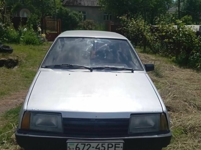 Серый ВАЗ 2109, объемом двигателя 1.5 л и пробегом 180 тыс. км за 700 $, фото 1 на Automoto.ua