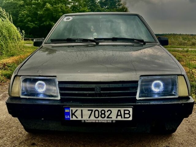 Серый ВАЗ 2109, объемом двигателя 1.5 л и пробегом 270 тыс. км за 1000 $, фото 1 на Automoto.ua