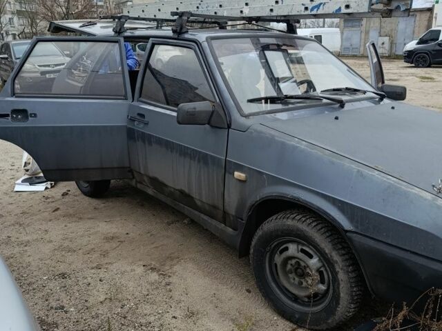 Сірий ВАЗ 2109, об'ємом двигуна 1.5 л та пробігом 350 тис. км за 400 $, фото 1 на Automoto.ua