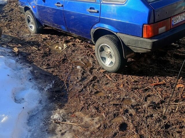 Синий ВАЗ 2109, объемом двигателя 1.5 л и пробегом 500 тыс. км за 890 $, фото 1 на Automoto.ua