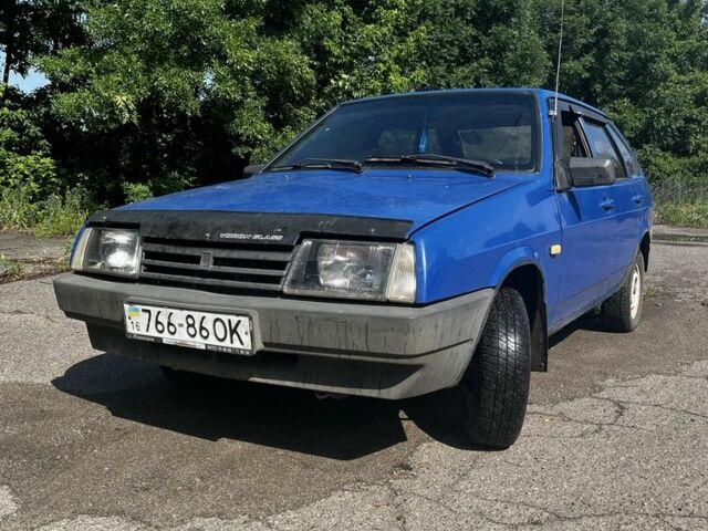 Синий ВАЗ 2109, объемом двигателя 1.5 л и пробегом 250 тыс. км за 800 $, фото 1 на Automoto.ua