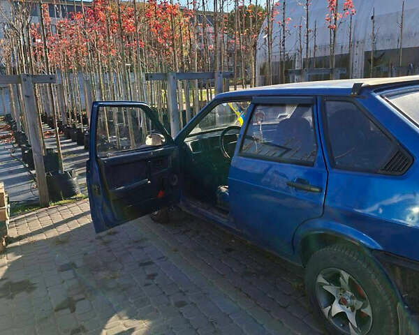 Синий ВАЗ 2109, объемом двигателя 1.3 л и пробегом 300 тыс. км за 1150 $, фото 1 на Automoto.ua