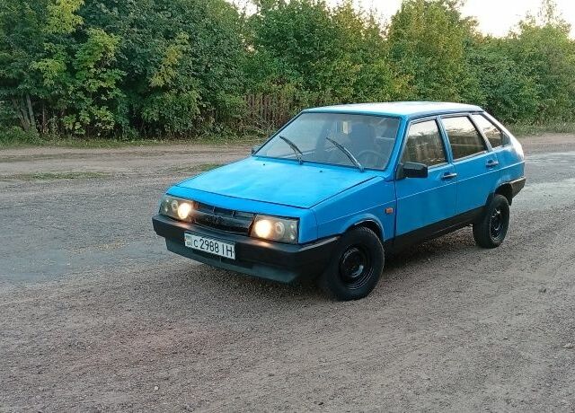Синий ВАЗ 2109, объемом двигателя 1.5 л и пробегом 330 тыс. км за 398 $, фото 1 на Automoto.ua