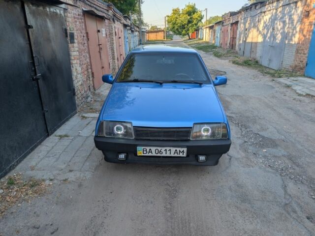Синий ВАЗ 2109, объемом двигателя 1.5 л и пробегом 150 тыс. км за 4000 $, фото 1 на Automoto.ua