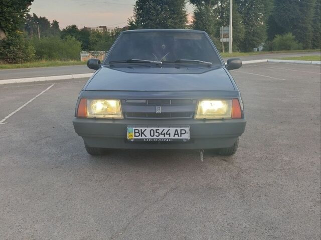 Синий ВАЗ 2109, объемом двигателя 1.5 л и пробегом 70 тыс. км за 1300 $, фото 1 на Automoto.ua