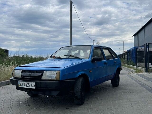 Синий ВАЗ 2109, объемом двигателя 1.3 л и пробегом 250 тыс. км за 300 $, фото 1 на Automoto.ua