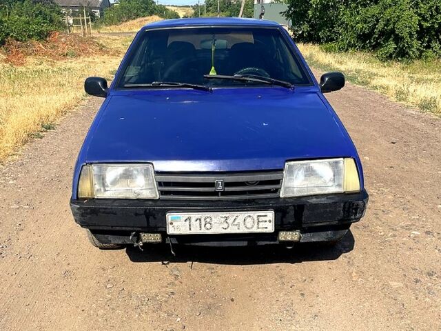 Синий ВАЗ 2109, объемом двигателя 1.5 л и пробегом 100 тыс. км за 750 $, фото 1 на Automoto.ua