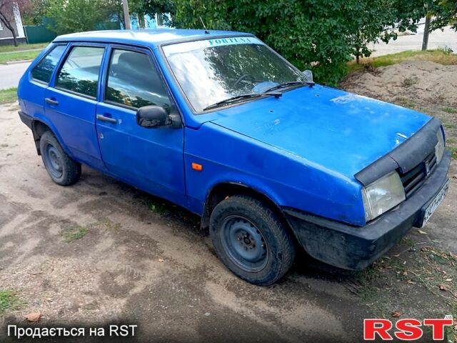 Синий ВАЗ 2109, объемом двигателя 1.5 л и пробегом 200 тыс. км за 500 $, фото 1 на Automoto.ua