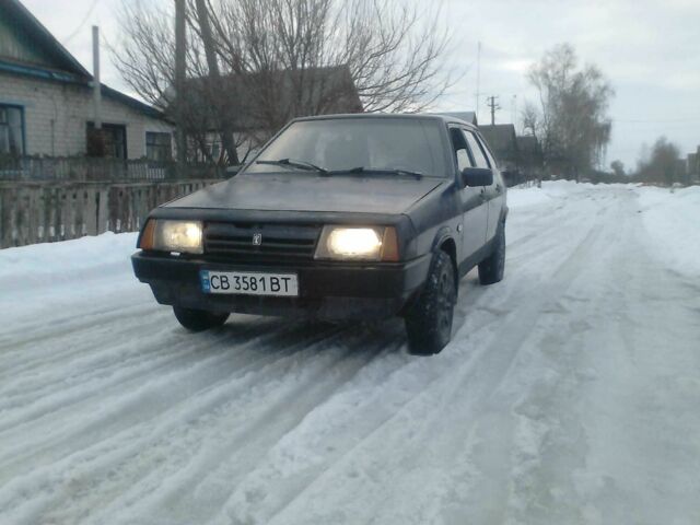 Синий ВАЗ 2109, объемом двигателя 1.5 л и пробегом 200 тыс. км за 750 $, фото 1 на Automoto.ua