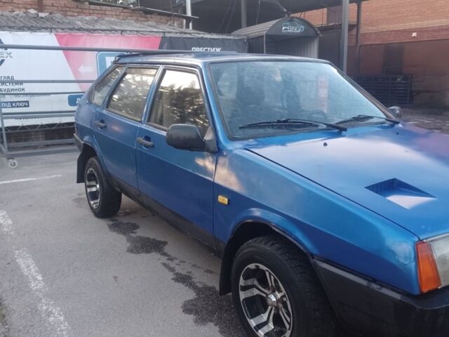 Синий ВАЗ 2109, объемом двигателя 2 л и пробегом 200 тыс. км за 536 $, фото 1 на Automoto.ua