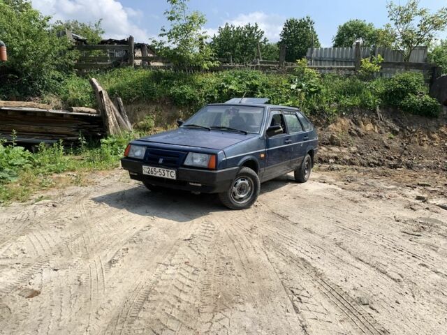 Синий ВАЗ 2109, объемом двигателя 1.5 л и пробегом 100 тыс. км за 1150 $, фото 1 на Automoto.ua