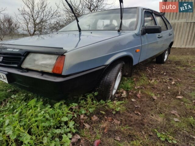 Синий ВАЗ 2109, объемом двигателя 1.5 л и пробегом 300 тыс. км за 1200 $, фото 1 на Automoto.ua