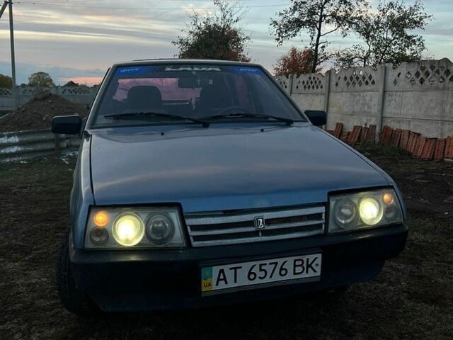 Синий ВАЗ 2109, объемом двигателя 1.5 л и пробегом 200 тыс. км за 750 $, фото 1 на Automoto.ua