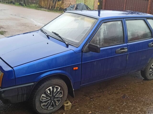 Синий ВАЗ 2109, объемом двигателя 1.1 л и пробегом 100 тыс. км за 1100 $, фото 1 на Automoto.ua