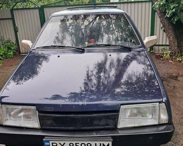 Синий ВАЗ 2109, объемом двигателя 1.5 л и пробегом 200 тыс. км за 1300 $, фото 1 на Automoto.ua