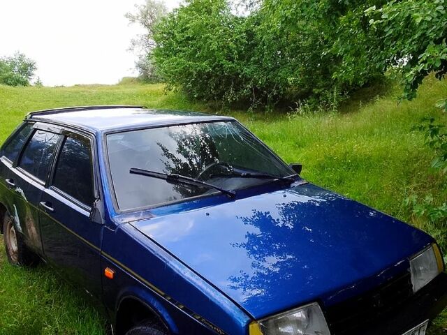 Синий ВАЗ 2109, объемом двигателя 1.5 л и пробегом 165 тыс. км за 500 $, фото 1 на Automoto.ua