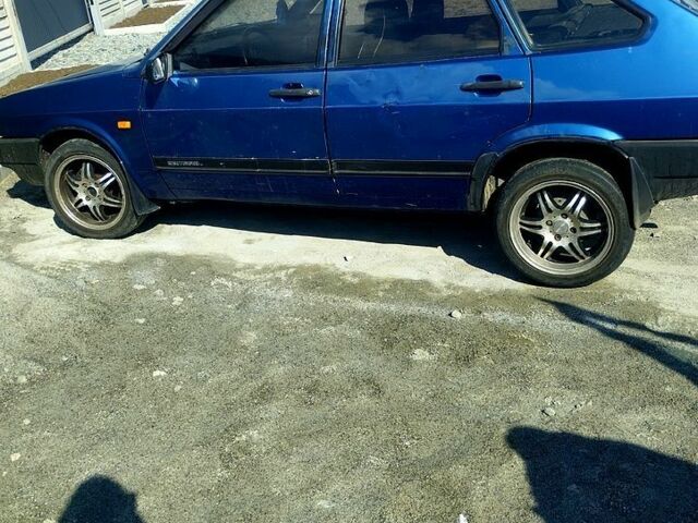 Синий ВАЗ 2109, объемом двигателя 2 л и пробегом 200 тыс. км за 1133 $, фото 1 на Automoto.ua
