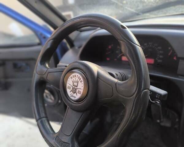 Синий ВАЗ 2109, объемом двигателя 1 л и пробегом 1000 тыс. км за 450 $, фото 1 на Automoto.ua