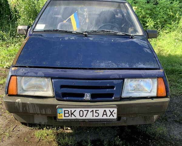 Синий ВАЗ 2109, объемом двигателя 1.5 л и пробегом 302 тыс. км за 650 $, фото 1 на Automoto.ua