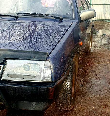 Синий ВАЗ 2109, объемом двигателя 1.8 л и пробегом 240 тыс. км за 800 $, фото 1 на Automoto.ua