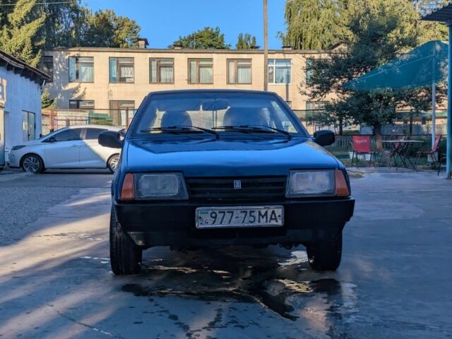 Синий ВАЗ 2109, объемом двигателя 1.5 л и пробегом 371 тыс. км за 1200 $, фото 1 на Automoto.ua