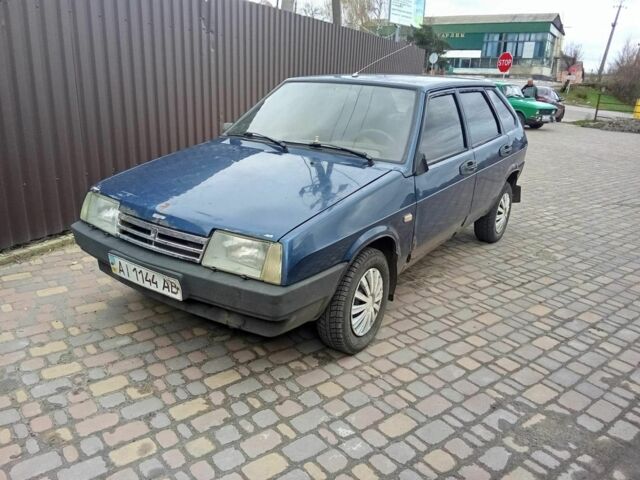 Синий ВАЗ 2109, объемом двигателя 2 л и пробегом 1000 тыс. км за 600 $, фото 1 на Automoto.ua