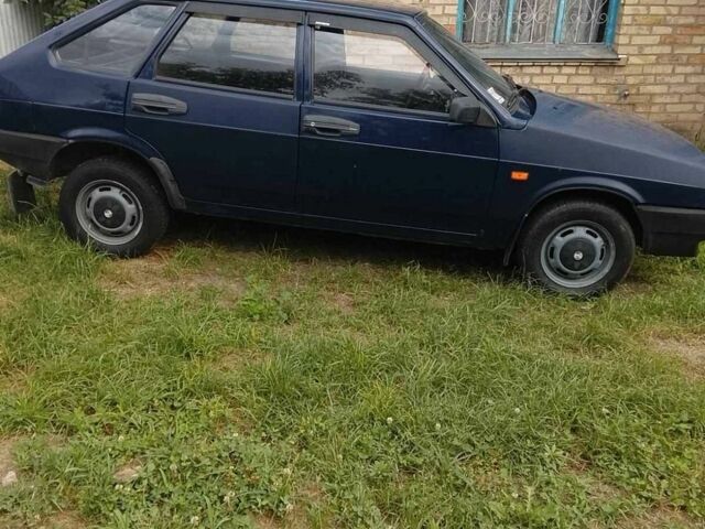 Синій ВАЗ 2109, об'ємом двигуна 1.5 л та пробігом 119 тис. км за 1000 $, фото 1 на Automoto.ua