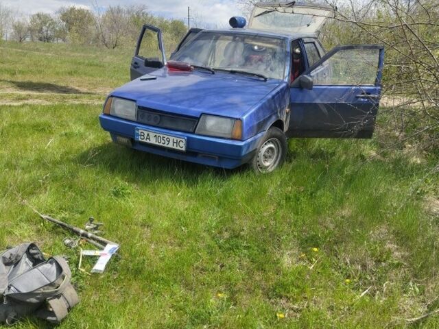 Синий ВАЗ 2109, объемом двигателя 1.6 л и пробегом 270 тыс. км за 562 $, фото 1 на Automoto.ua