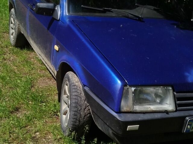Синий ВАЗ 2109, объемом двигателя 1.5 л и пробегом 380 тыс. км за 800 $, фото 1 на Automoto.ua