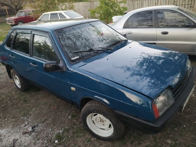 Синий ВАЗ 2109, объемом двигателя 5 л и пробегом 123 тыс. км за 1000 $, фото 1 на Automoto.ua