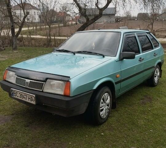 Синий ВАЗ 2109, объемом двигателя 1.5 л и пробегом 180 тыс. км за 1500 $, фото 1 на Automoto.ua