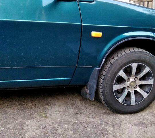 Зеленый ВАЗ 2109, объемом двигателя 1.3 л и пробегом 37 тыс. км за 1100 $, фото 1 на Automoto.ua