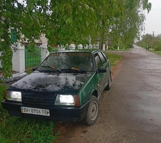 Зеленый ВАЗ 2109, объемом двигателя 1 л и пробегом 1000 тыс. км за 352 $, фото 1 на Automoto.ua