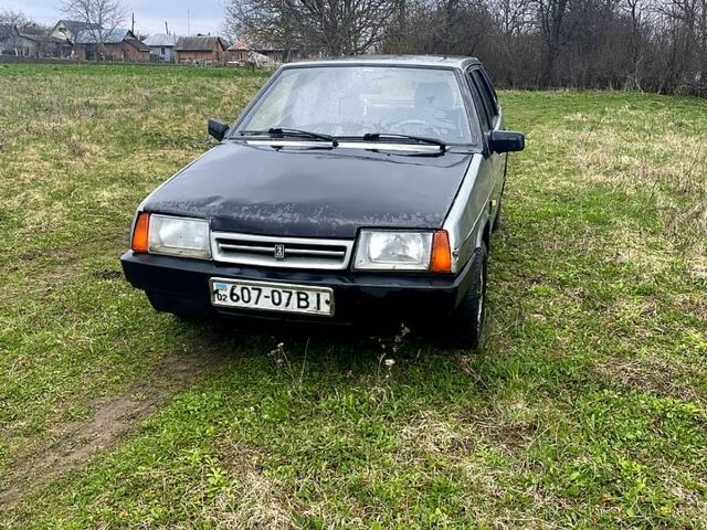 Зелений ВАЗ 2109, об'ємом двигуна 1.5 л та пробігом 250 тис. км за 450 $, фото 1 на Automoto.ua