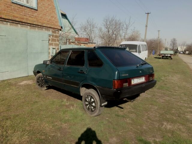 Зеленый ВАЗ 2109, объемом двигателя 1.3 л и пробегом 999 тыс. км за 1800 $, фото 1 на Automoto.ua