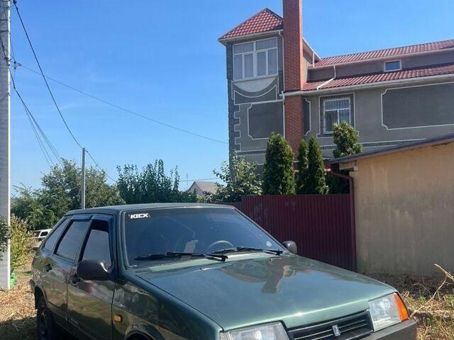 Зеленый ВАЗ 2109, объемом двигателя 1.5 л и пробегом 900 тыс. км за 1500 $, фото 1 на Automoto.ua