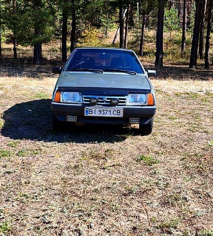 Зеленый ВАЗ 2109, объемом двигателя 1.5 л и пробегом 350 тыс. км за 800 $, фото 1 на Automoto.ua