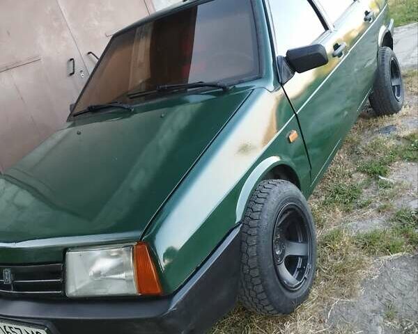 Зеленый ВАЗ 2109, объемом двигателя 1.5 л и пробегом 150 тыс. км за 1350 $, фото 1 на Automoto.ua
