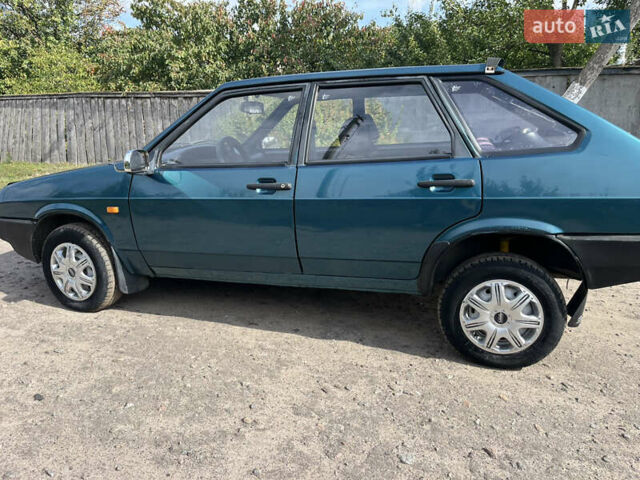 Зеленый ВАЗ 2109, объемом двигателя 1.5 л и пробегом 100 тыс. км за 1500 $, фото 1 на Automoto.ua