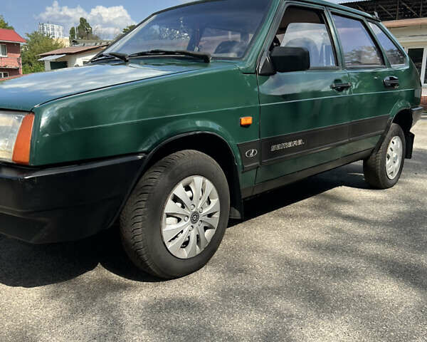 Зеленый ВАЗ 2109, объемом двигателя 1.5 л и пробегом 195 тыс. км за 1400 $, фото 1 на Automoto.ua